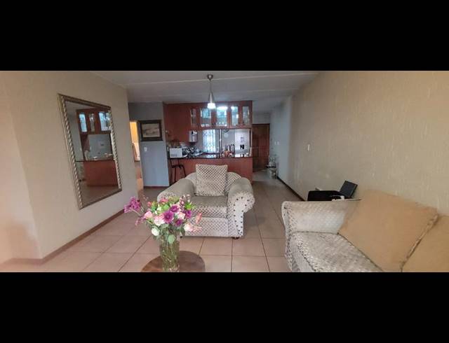 2 BEDROOM TOWNHOUSE FOR SALE IN MEYERSDAL